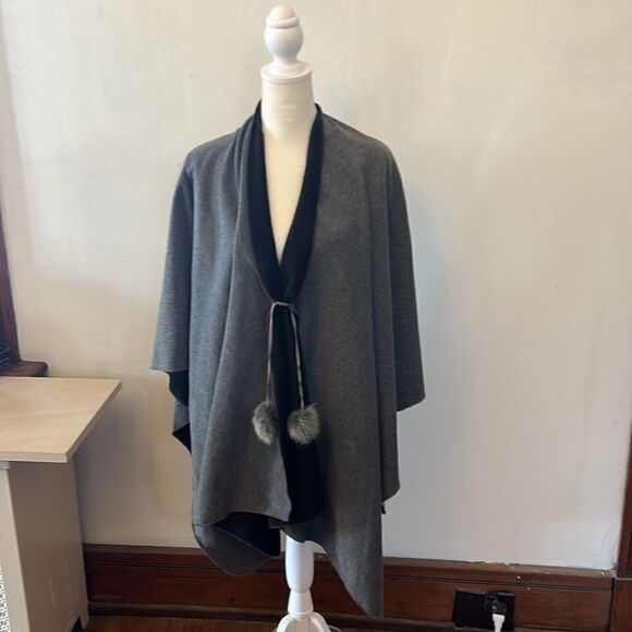 Marc New York charcoal gray black interior cape with pom pom tassels OS NWT - Picture 1 of 8